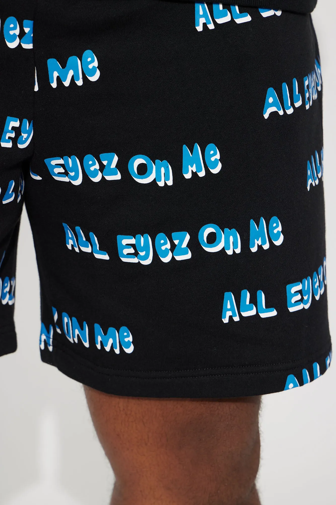 All Eyes On Me Relaxed Shorts - Black/combo