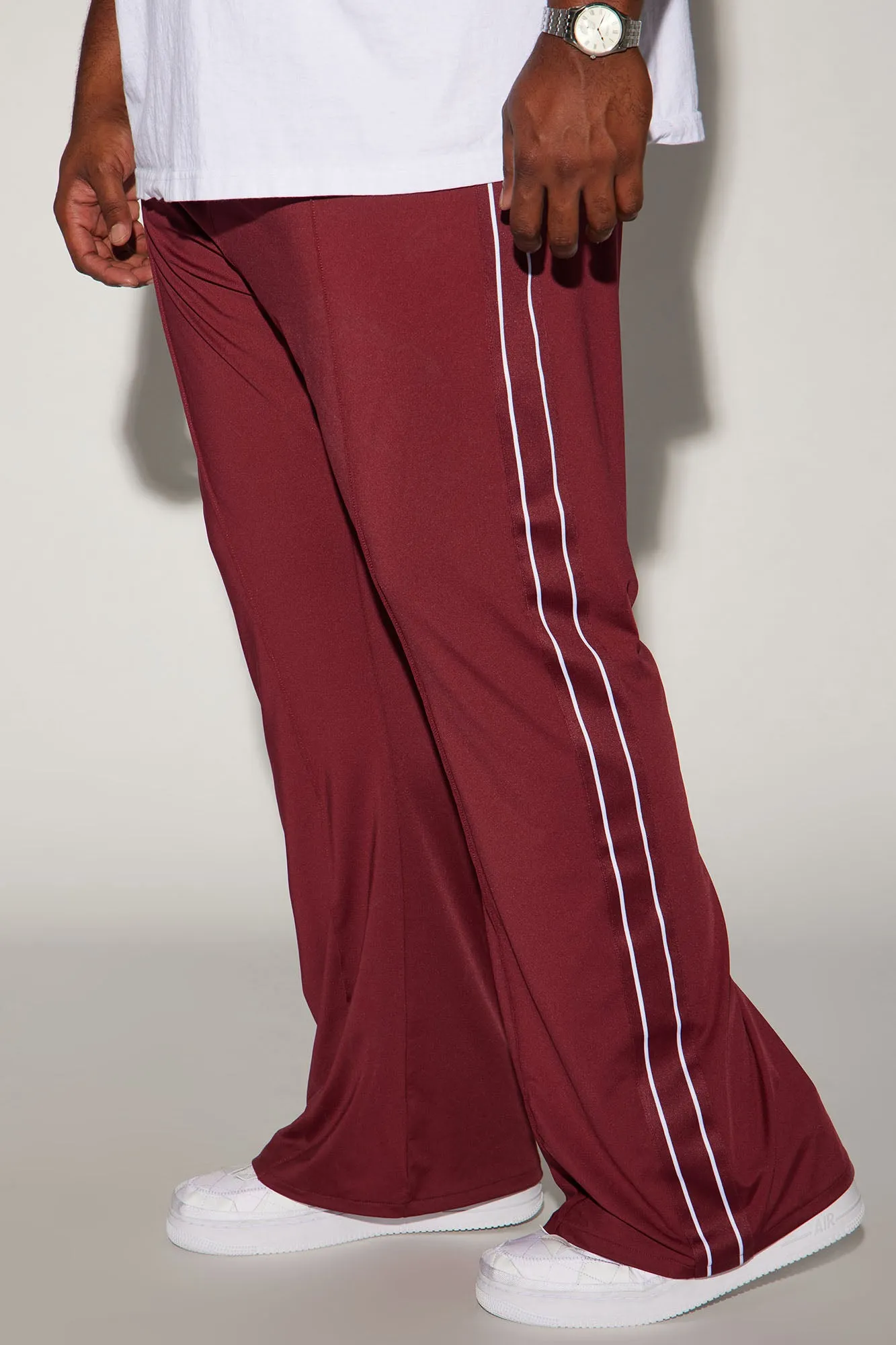 Almost Famous Flare Sweatpant - Burgundy