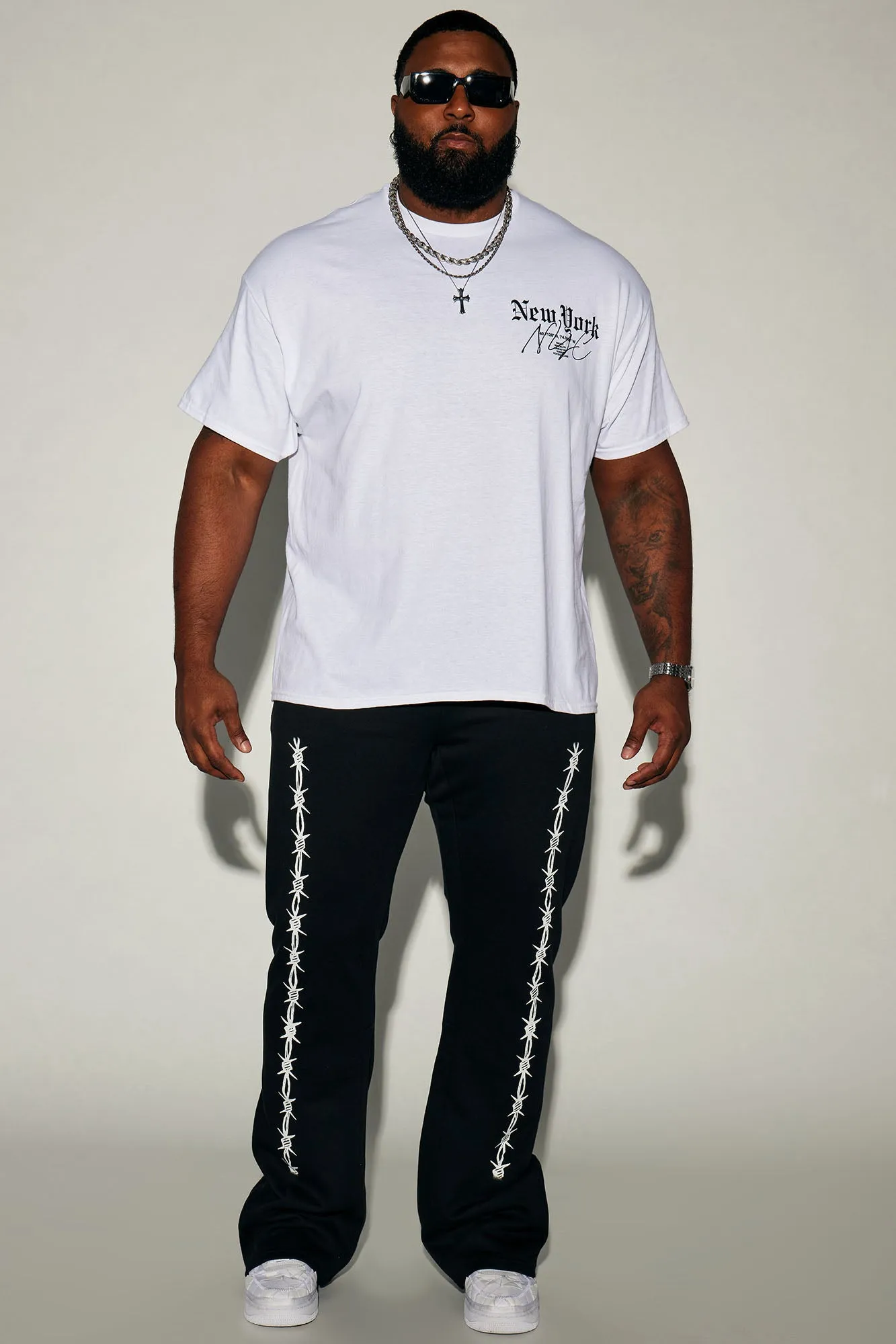 Barbwire Flared Sweatpants - Black