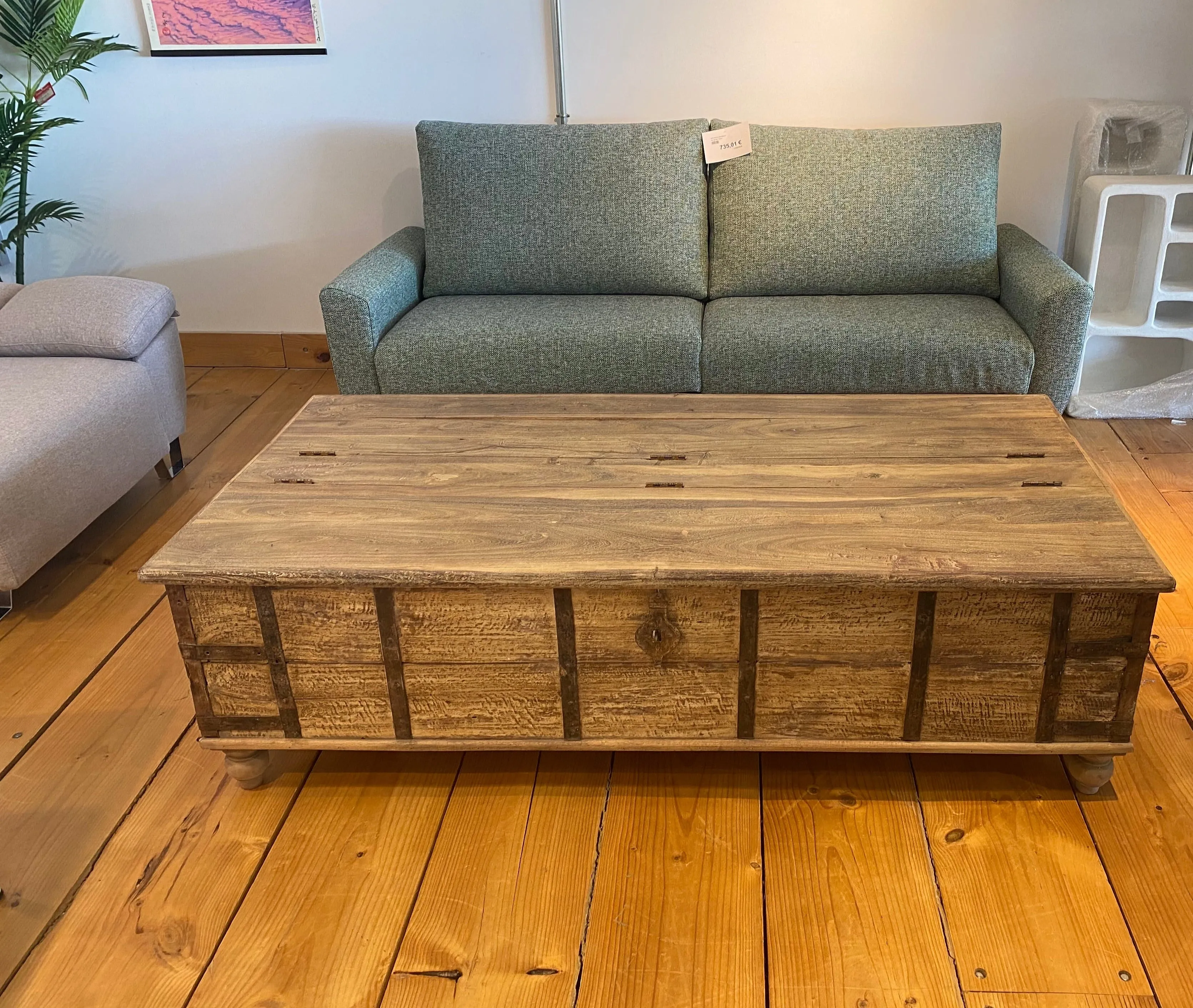 Mesa-Baúl de centro en madera de Teca.