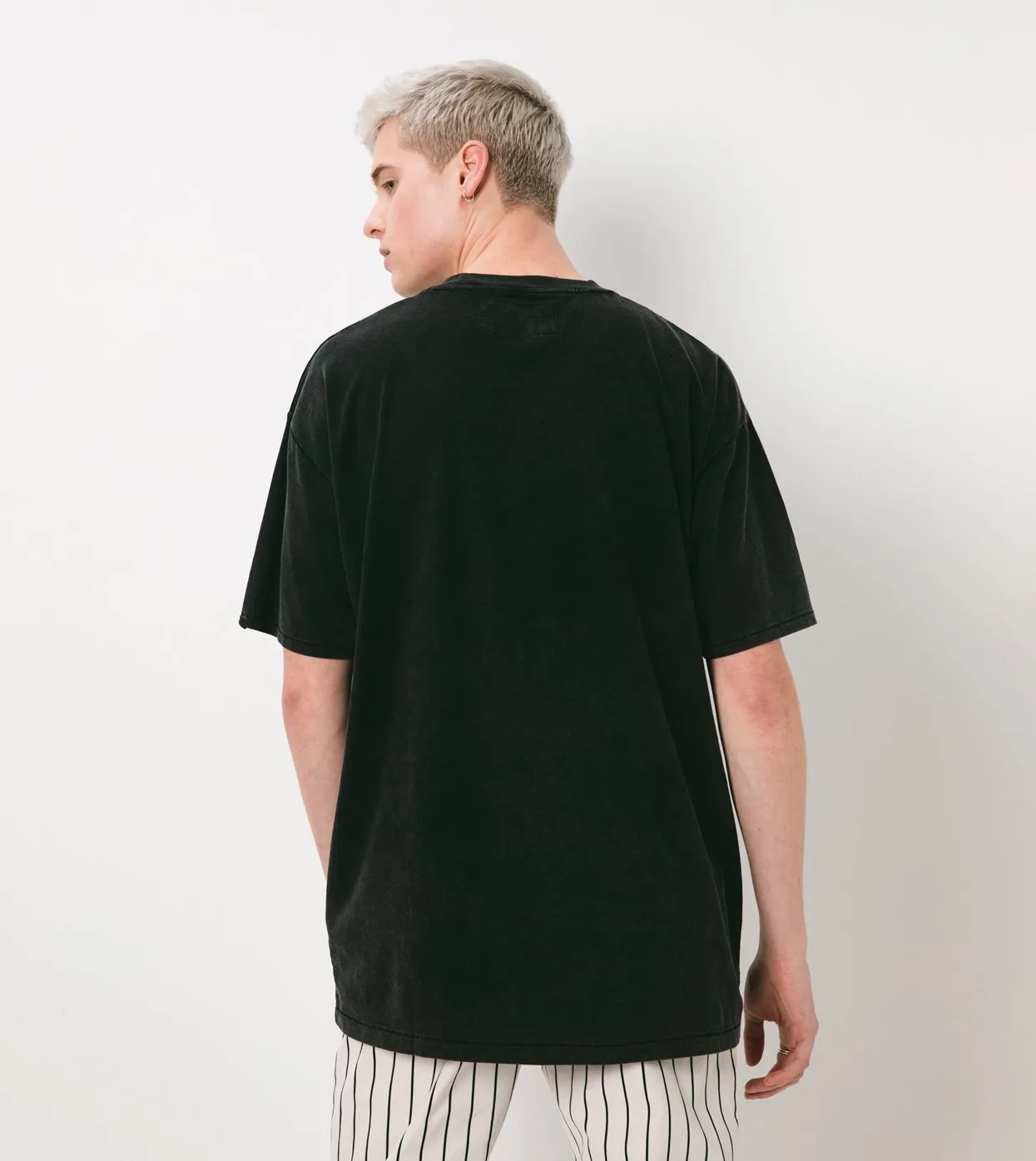 Services Box Tee Black Acid - Sale